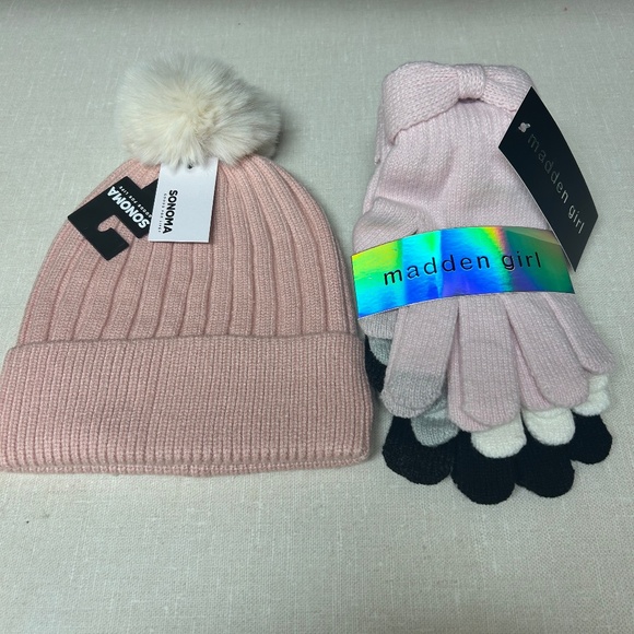 Madden Girl Accessories - Madden Girl Gloves And Hat Bundle